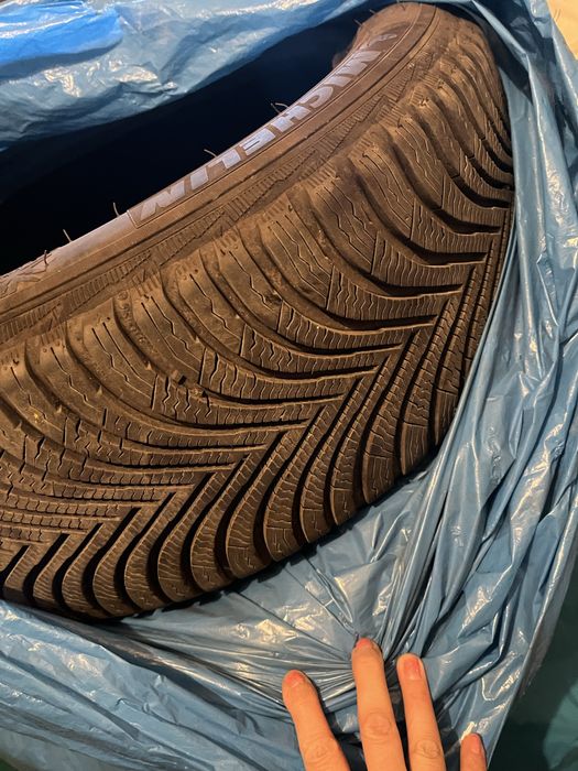 Mishelin alpin 5 205/55/91 r 16 runflat 4 зимни