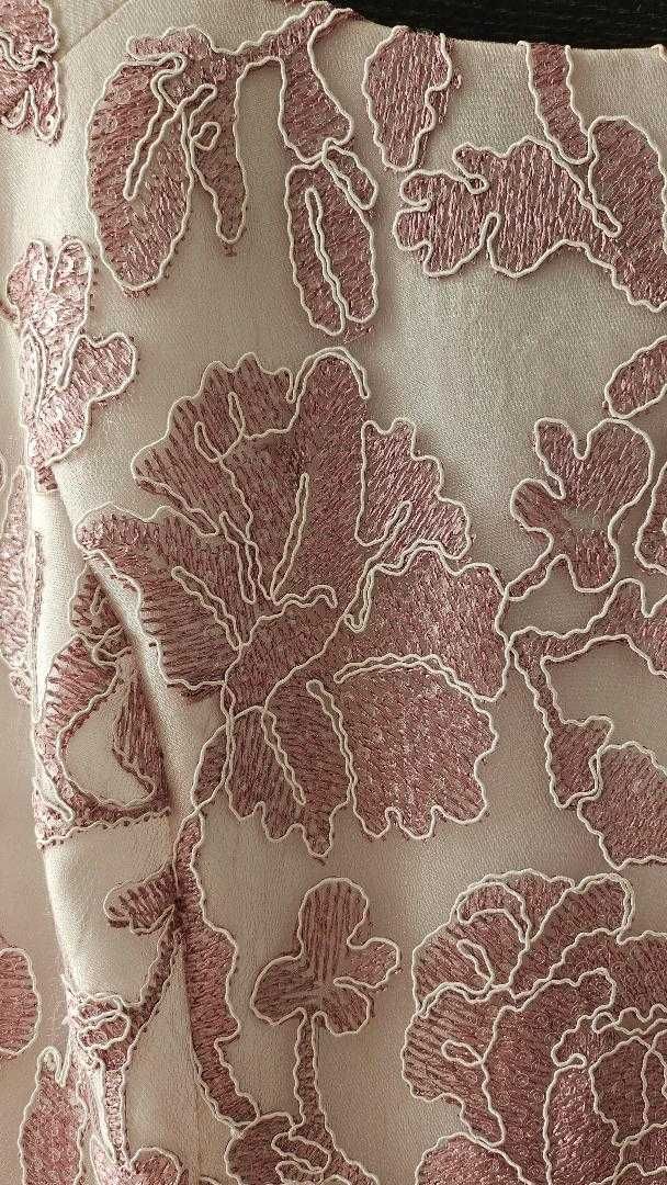 Vând rochie elegantă (nuntă / majorat / botez) - Preţ negociabil
