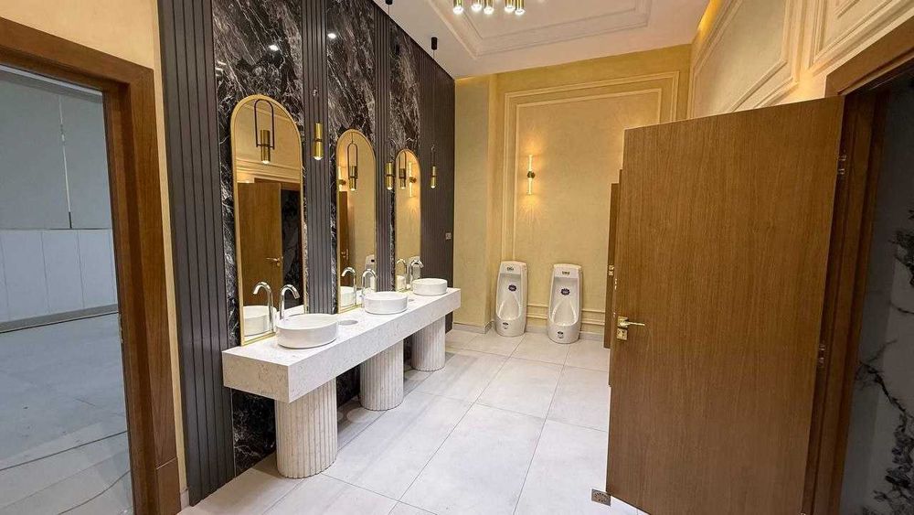 Аренда офиса 600м2. 17 комн в центре.