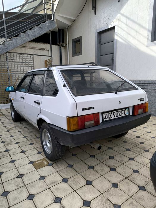 ВАЗ 2109 "девятка"