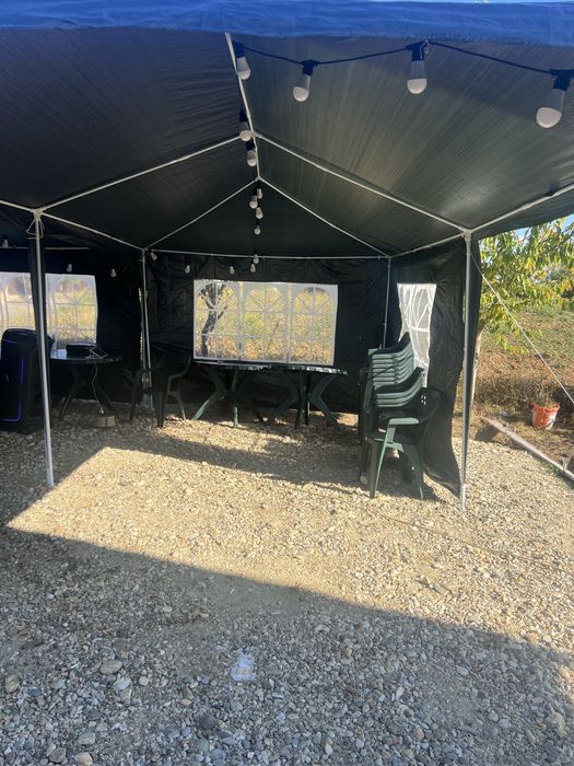 Vand 2 corturi 3 pe 6