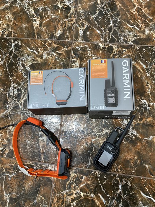 GARMIN Telecomanda + Zgarda caine cu diversitate de comenzi