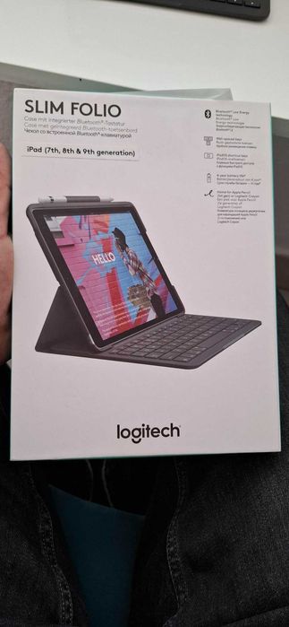 Husa cu tastatura Logitech Slim Folio pentru iPad (gen 7,8,9)