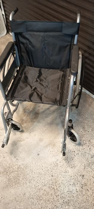 Scaun rulant nou folosit de doua ori cu garantie