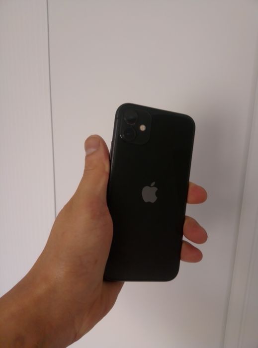 Айфон 11,64гиг,,