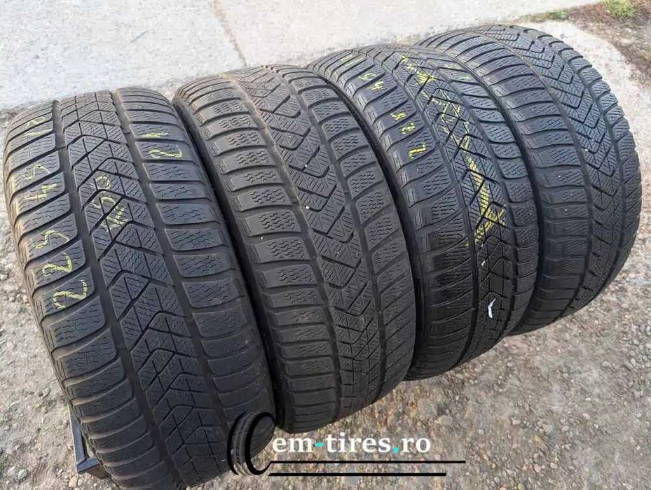 SET 4 Anvelope Iarna 225/45 R18 PIRELLI Sottozero 3 Runflat