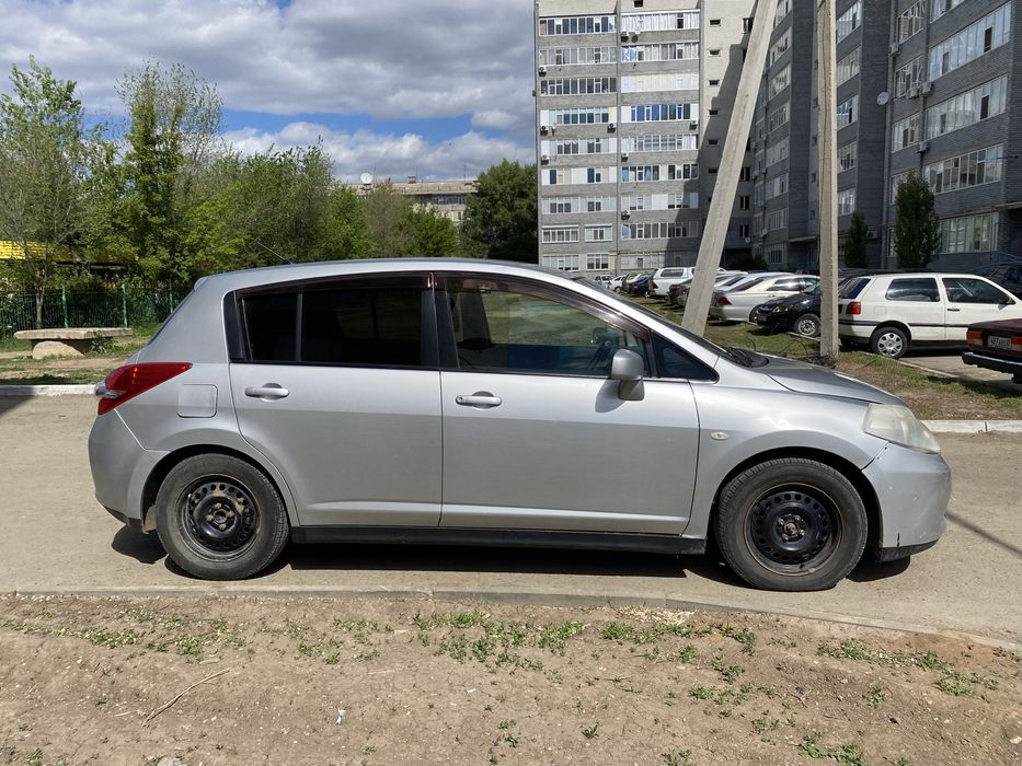 Продам ниссан тиида