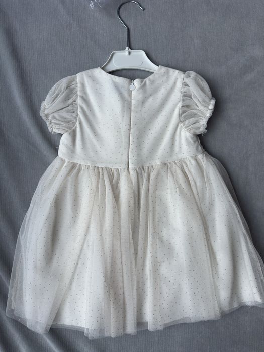 Бебешки детски рокли на Guess и Mayoral