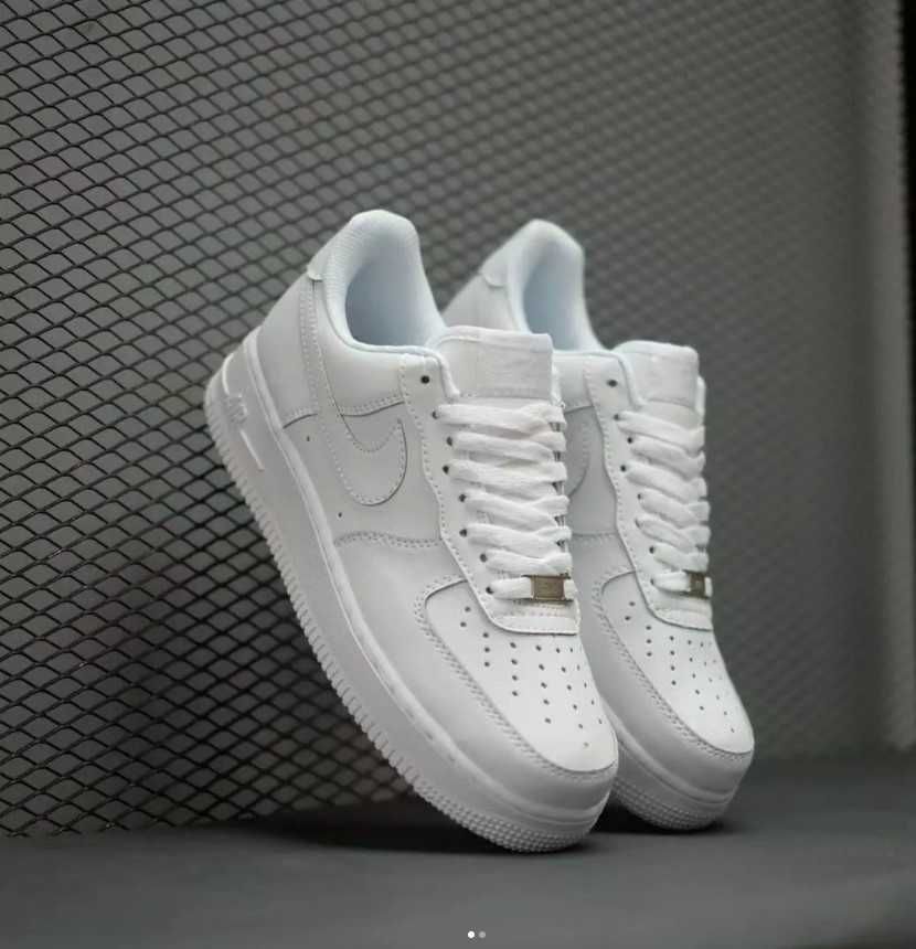 Adidasi unisex Nike Air Force 1 Triple White | Noi cu cutie