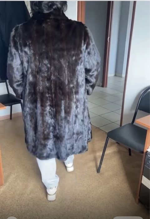 Продам норковую шубу