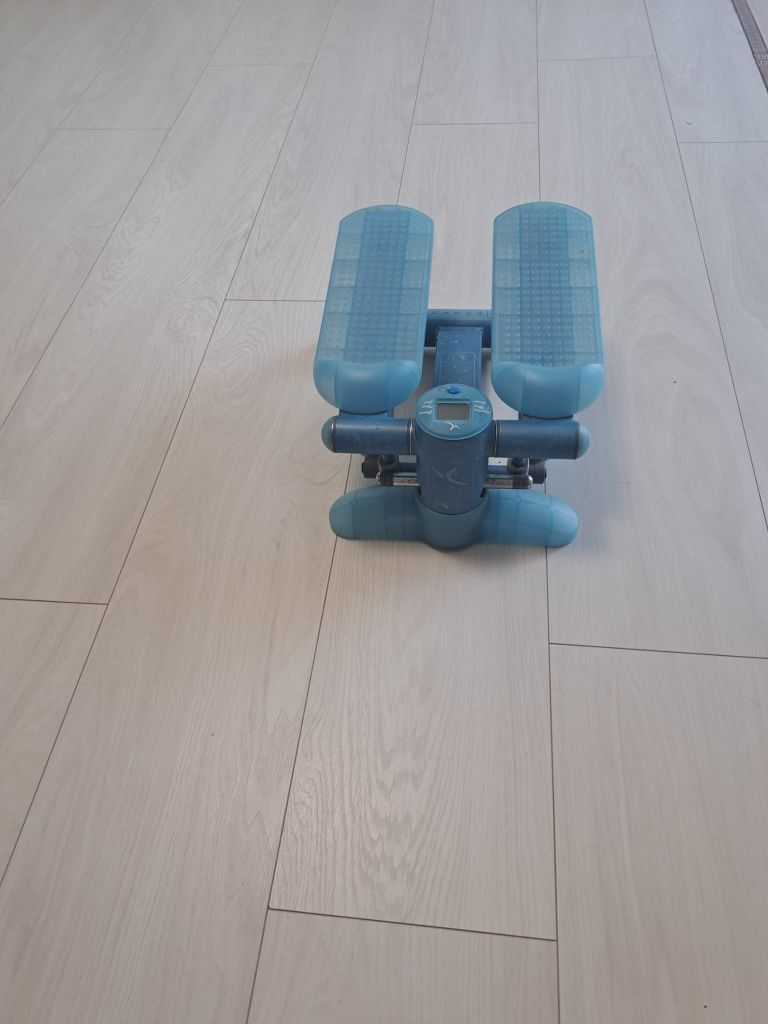 Vand stepper ca nou