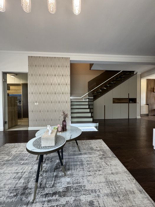 Casa moderna tip duplex Hidiselul de jos