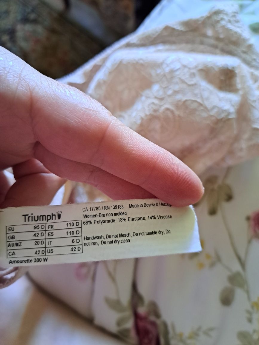 Sutien damă Triumph Amourette 300, NOU! ( 95 D)