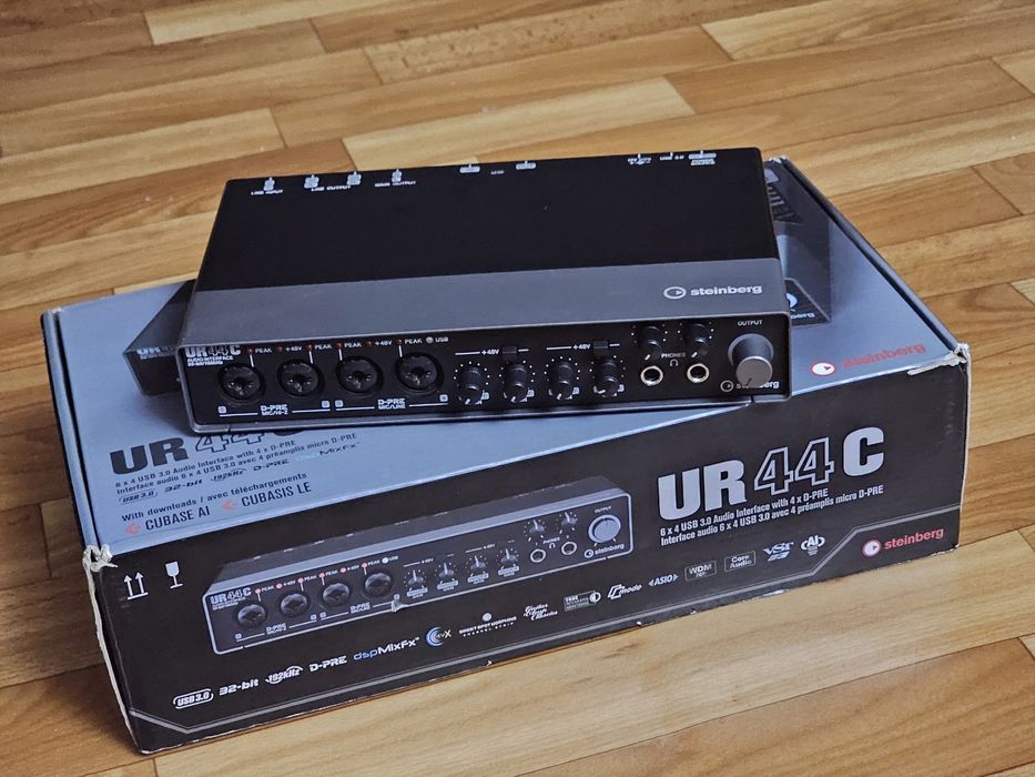 Звуковая карта STEINBERG UR44C