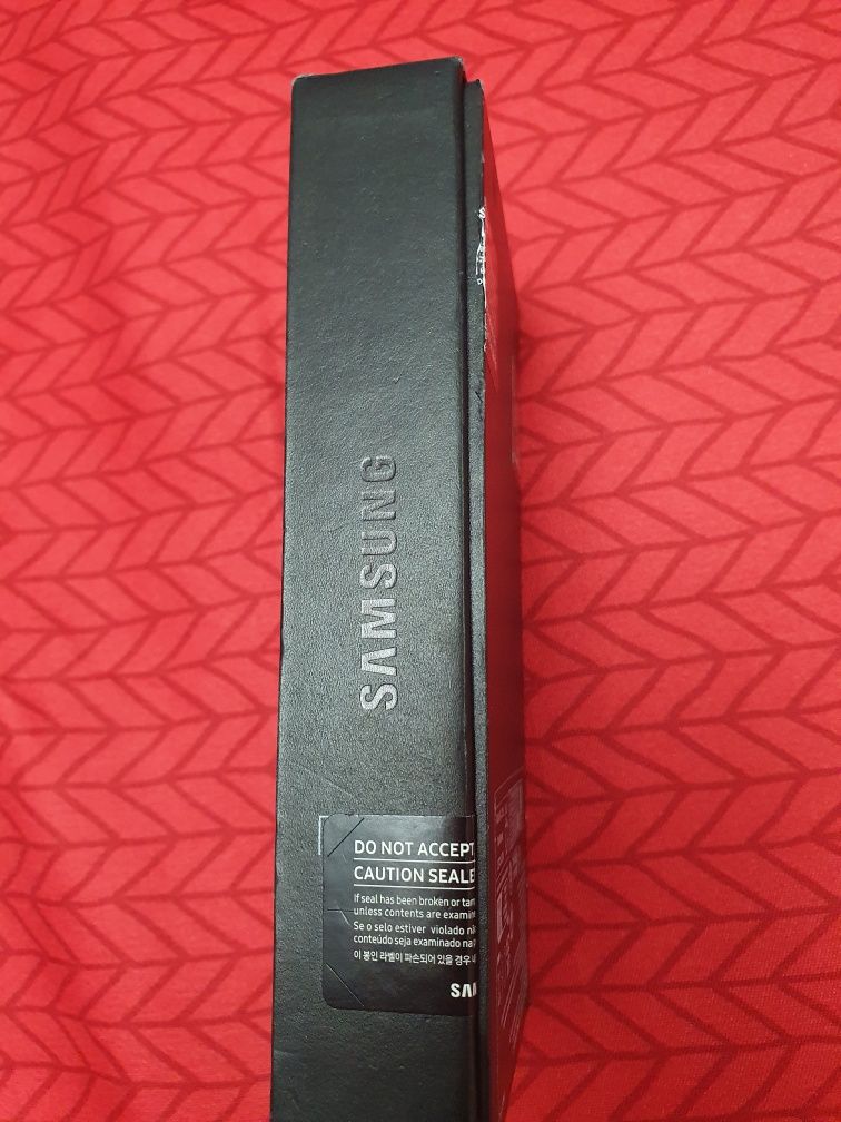 Vand Samsung S22 nou culoare negru