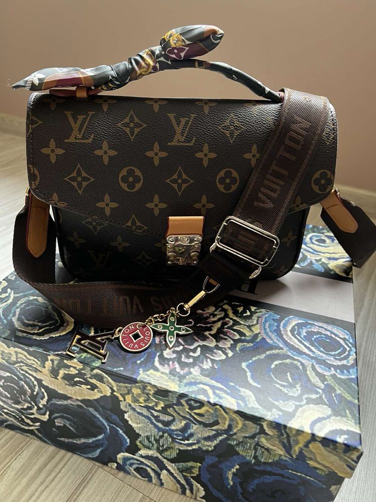 Дамска чанта Louis Vuitton