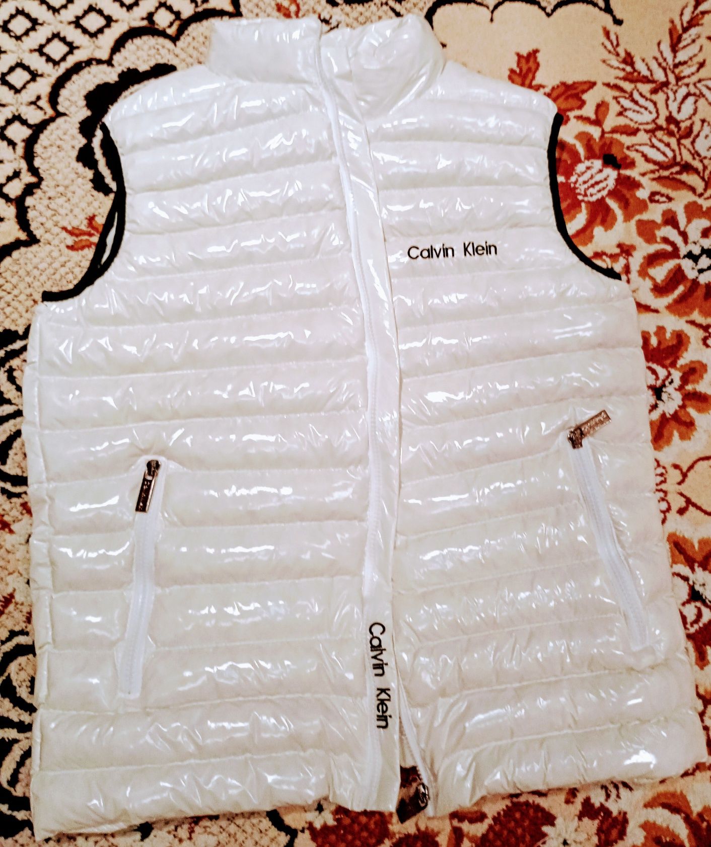 Vesta unisex Calvin klein!!