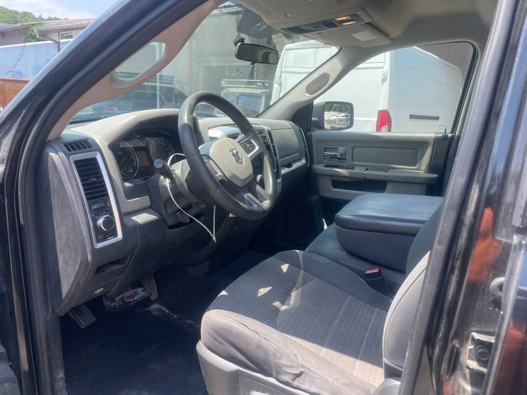 DODGE RAM 1500 2011 г