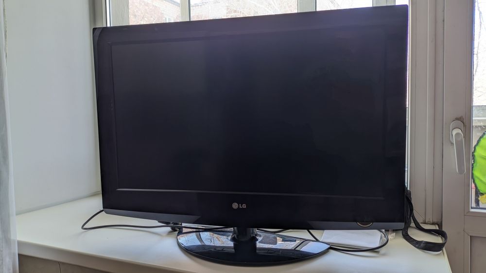 Телевизор LG старый