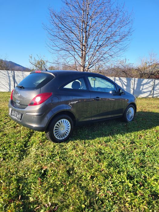 Opel Corsa 1.4 benzină
