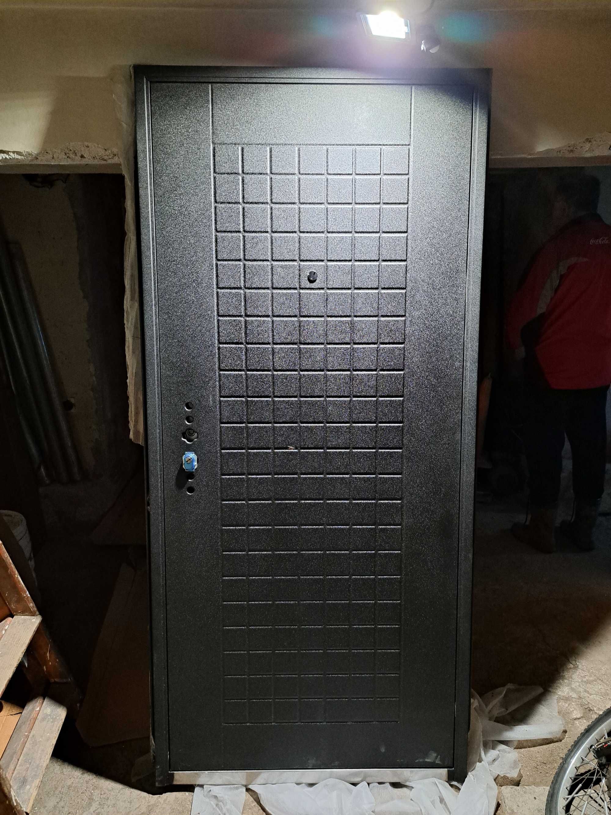 Метална врата 701C