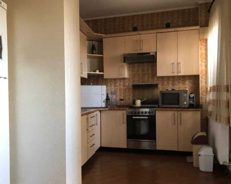 Дава се под наем Четиристаен апартамент в Пловдив, Западен - 96 кв.м за 255 € - Снимка #3