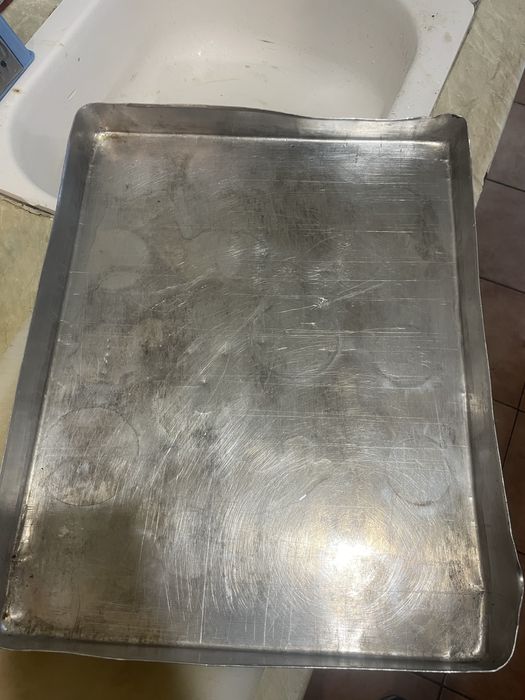 Тави сладкарски за всичко стават