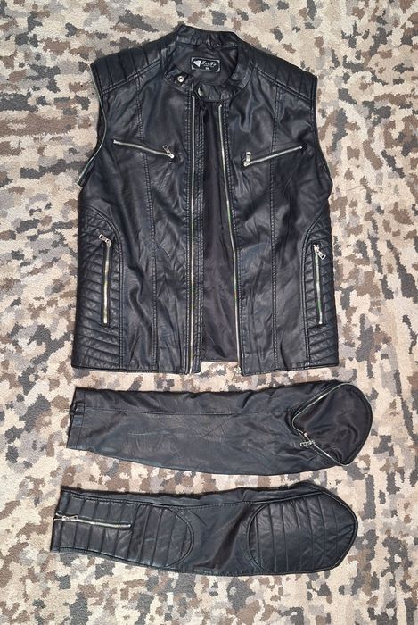 Рокерско яке със свалящи се ръкави