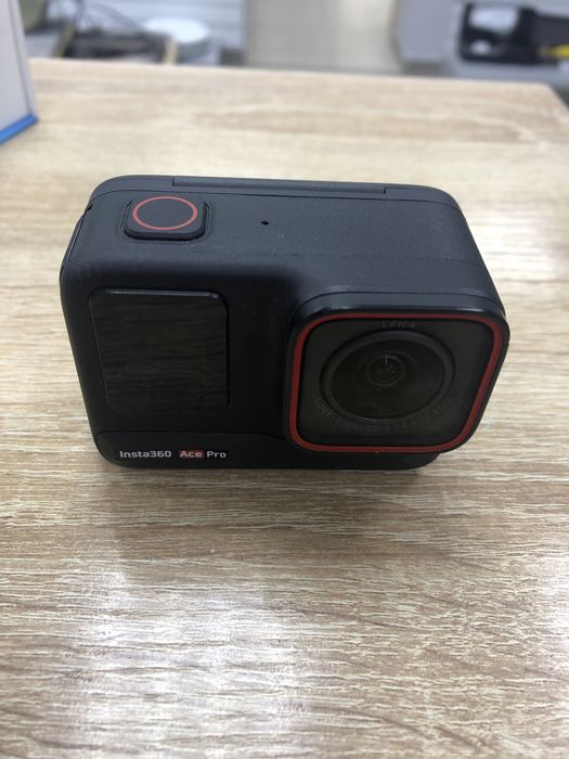 Экшн-камера Insta 360 Acepro TM79