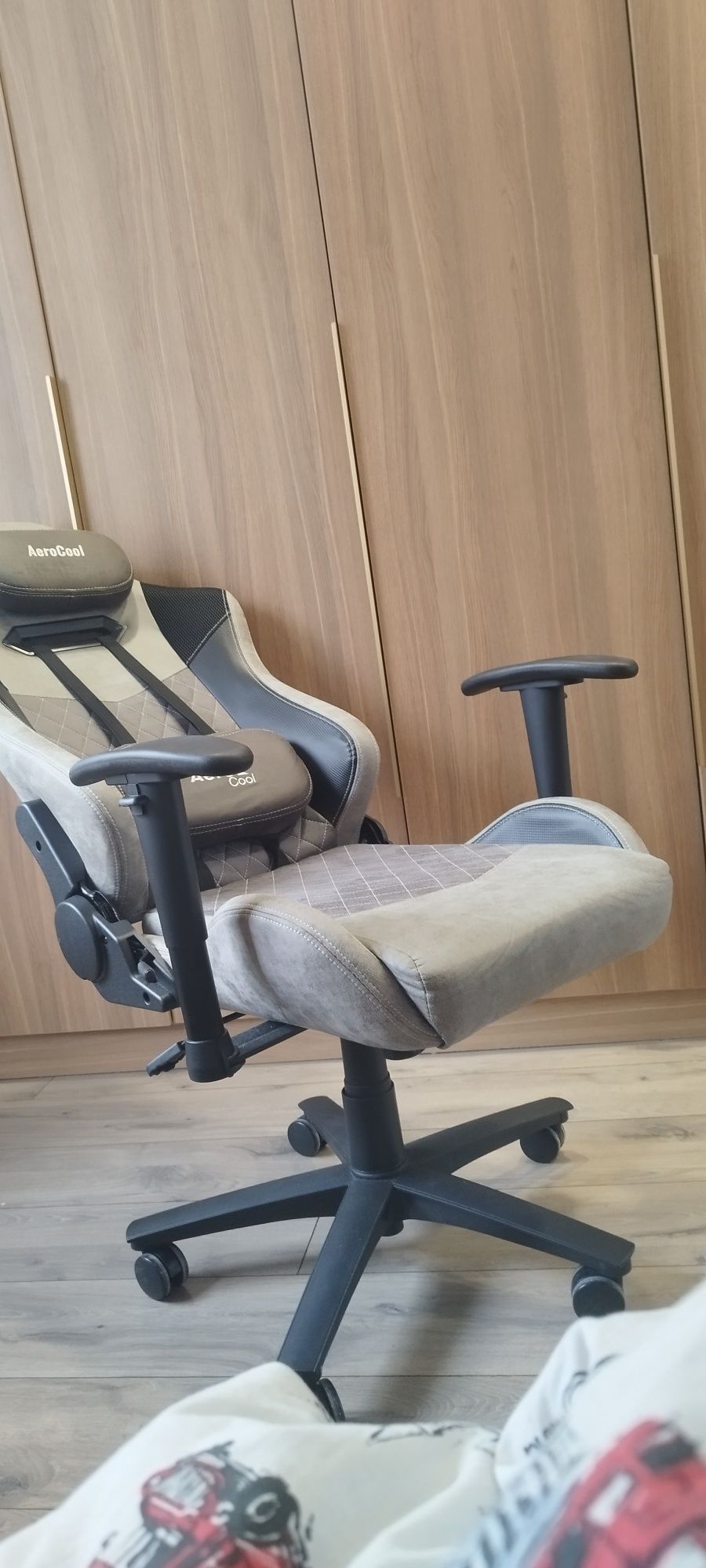 Игровое кресло AeroCool