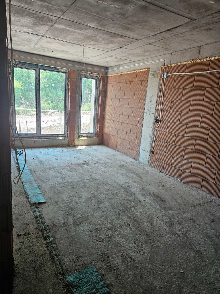 Продава се Едностаен апартамент в София, Витоша - 33 кв.м за 2046 €/кв.м - Снимка #2