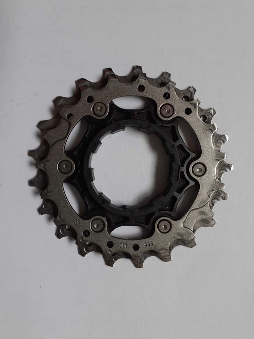 Caseta (grup pinioane) Ultegra CS-R8000