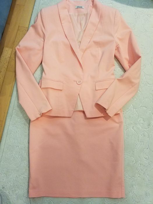 Costum Atellier marime 38.