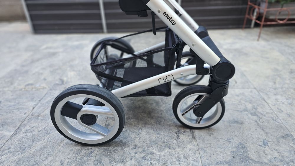 Carucior Mutsy Nio 2 in 1 + scoica