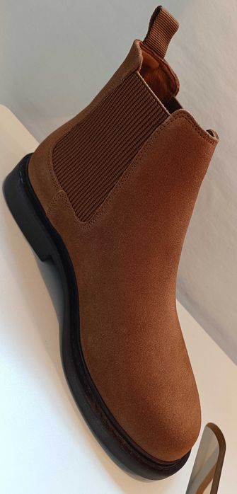 Ghete chesea 40 plain toe Levi's NOI piele naturala moale camel suede