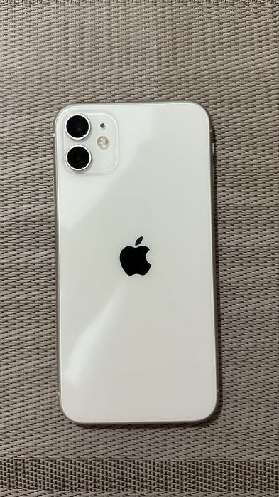 Продается 11 айфон