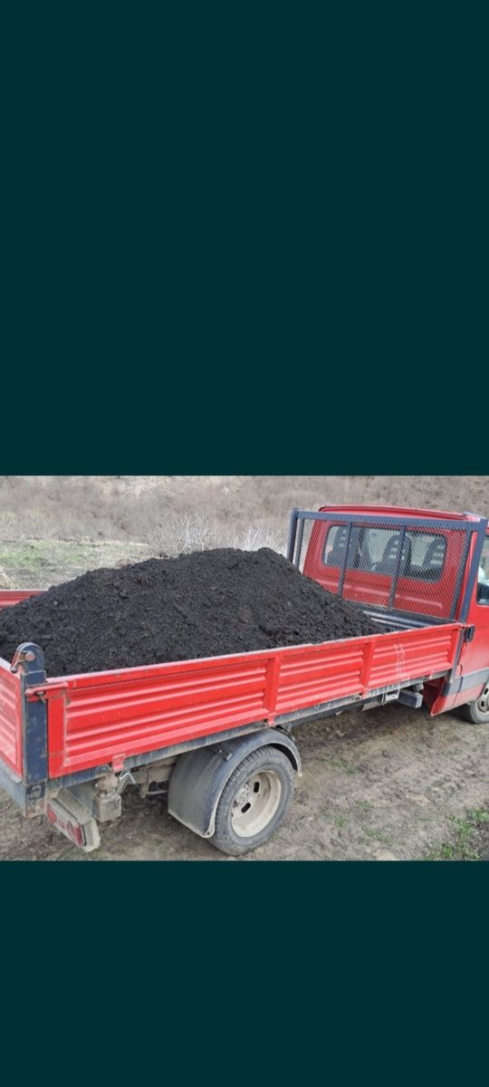 Vand pamant negru vegetal