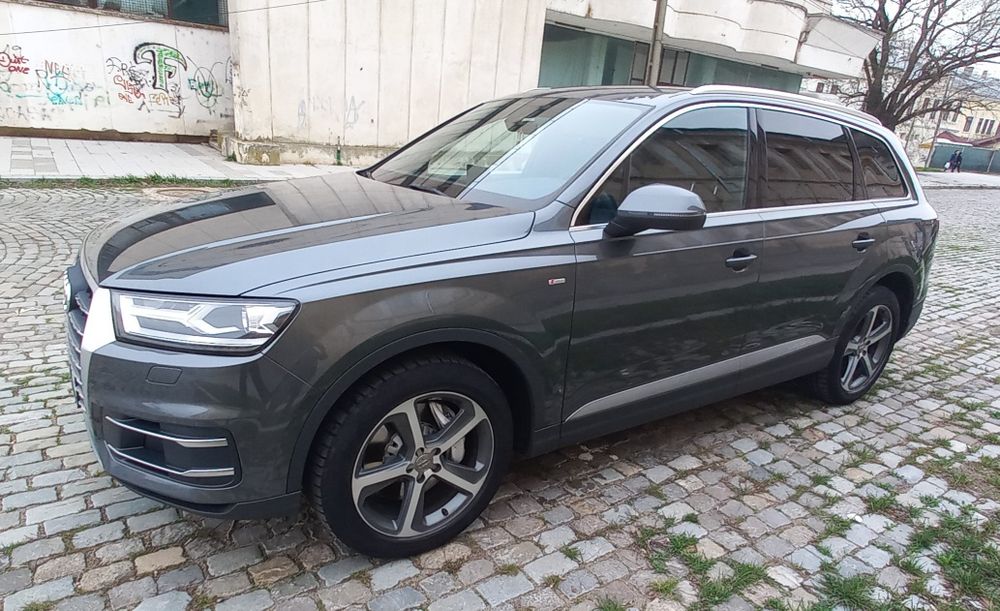 Audi q7 3.0  S line 7 locuri 2016 proprietar
