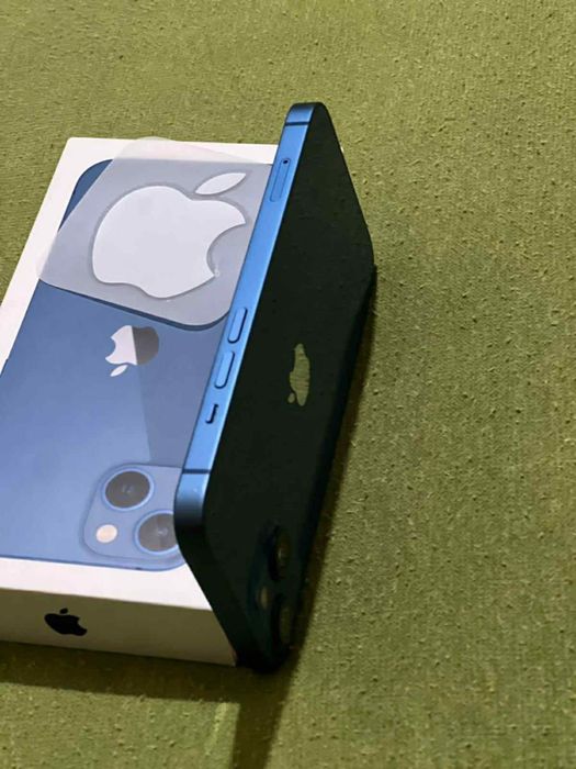 Vând.   iPhone 13