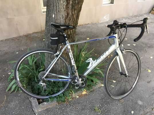 Шосеен велосипед GIANT Defy