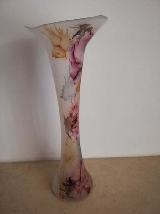 Vază din sticlă pictată