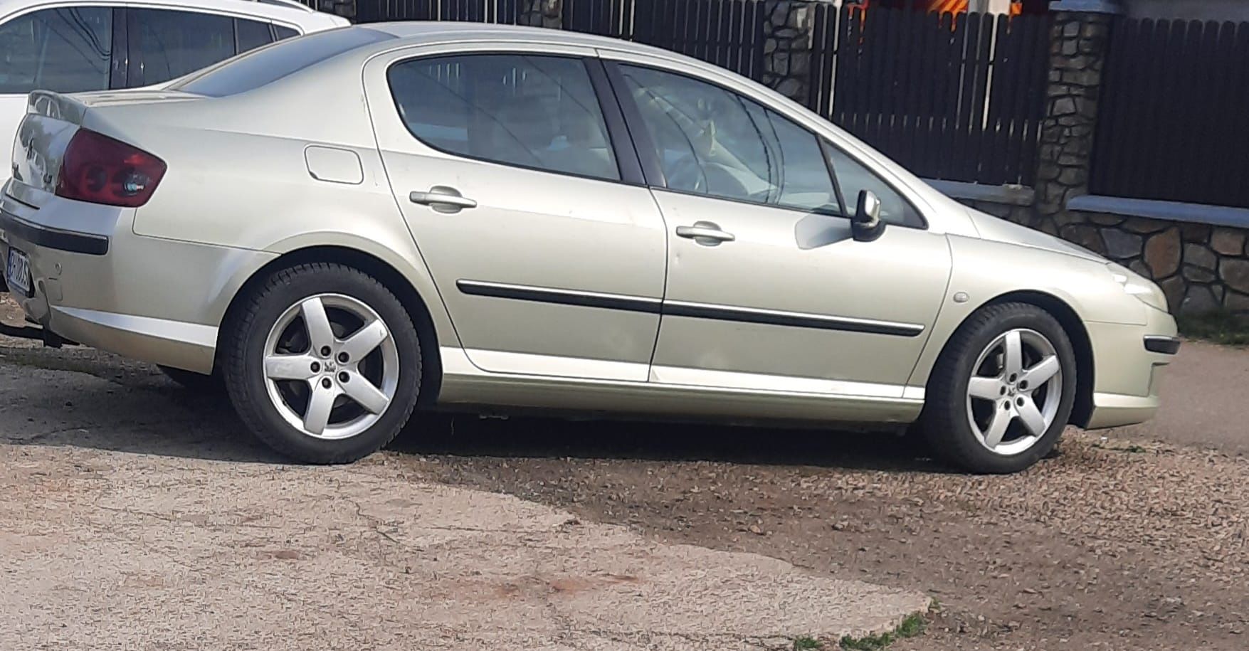 Vând  Peugeot  407