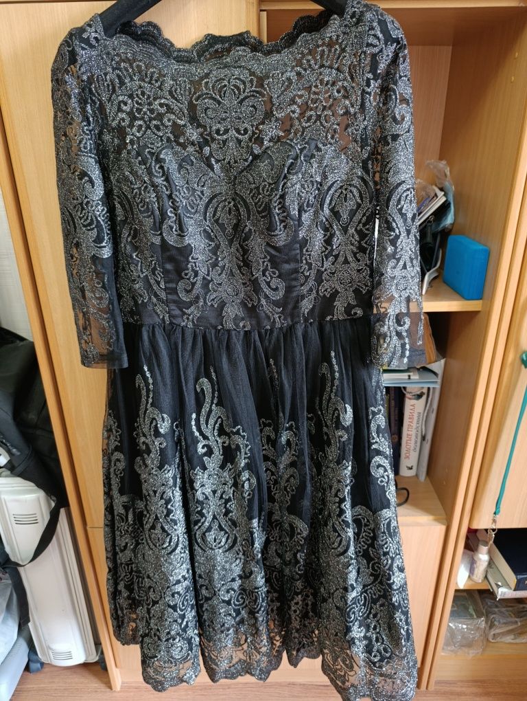 Платье чёрное с узором