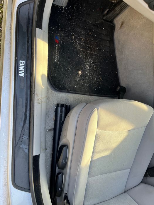 Vând BMW E90 318i