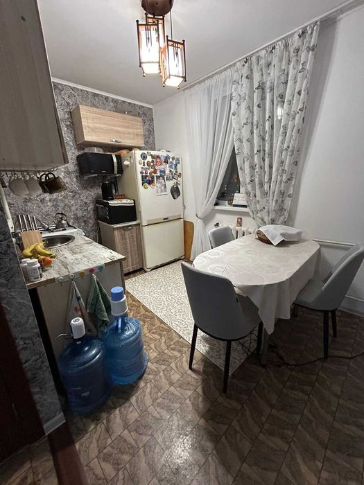 Продам уютную не угловую квартиру