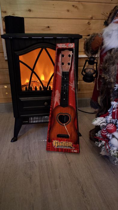 Музыкальная домбыра и гитара в подарок