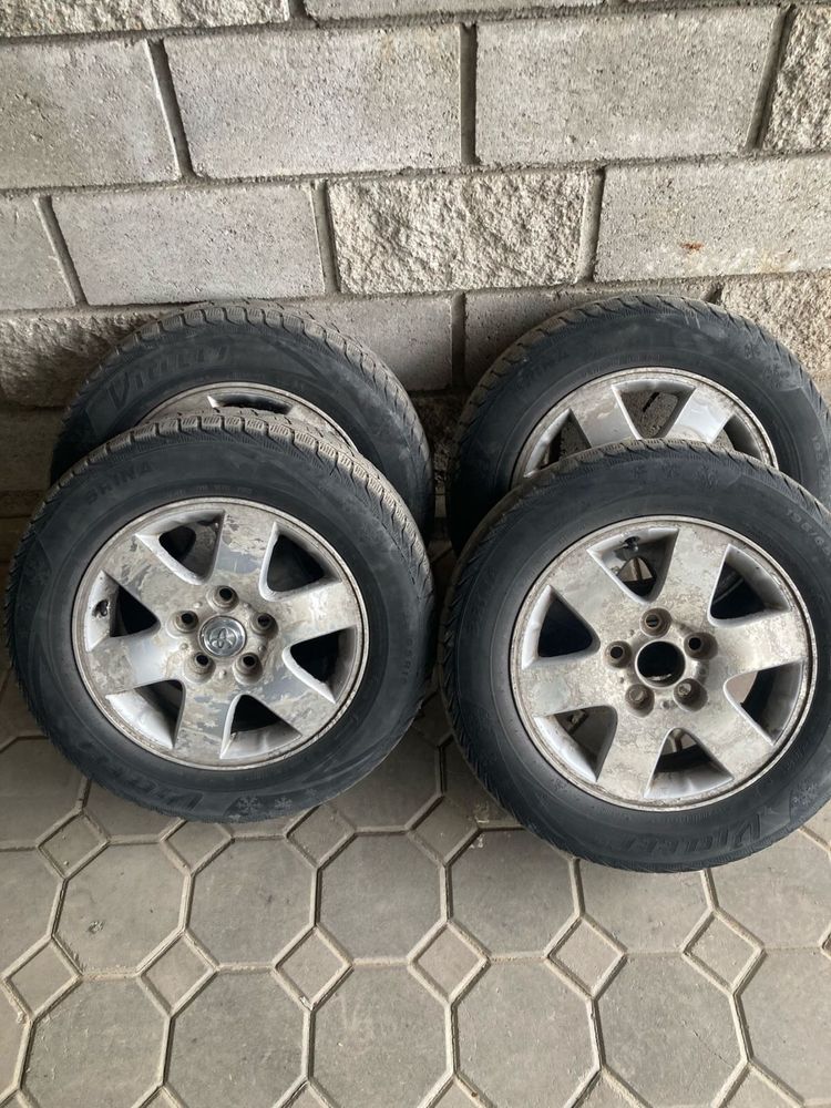 Продаю диски с резинами ,сезон зима