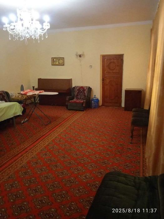 Продаётся двухэтажный коттедж на участке в 6,5 соток в посёлке Улугбек