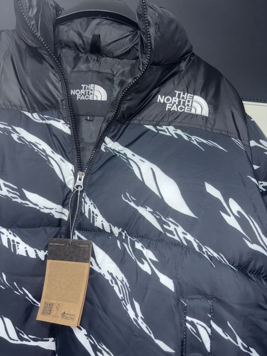 Geacă L The North Face negru neagră gri alb albă zebra noua nepurtata