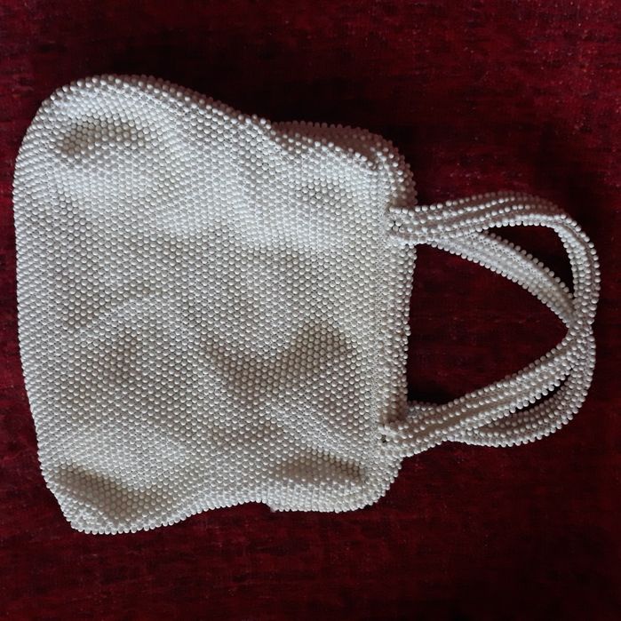 Geanta cu mărgele pe toată suprafata